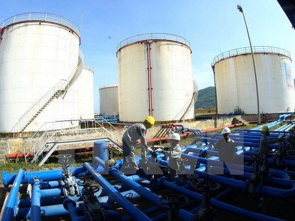 Nhập khẩu xăng dầu các loại tăng hơn 31% trong 4 tháng đầu năm